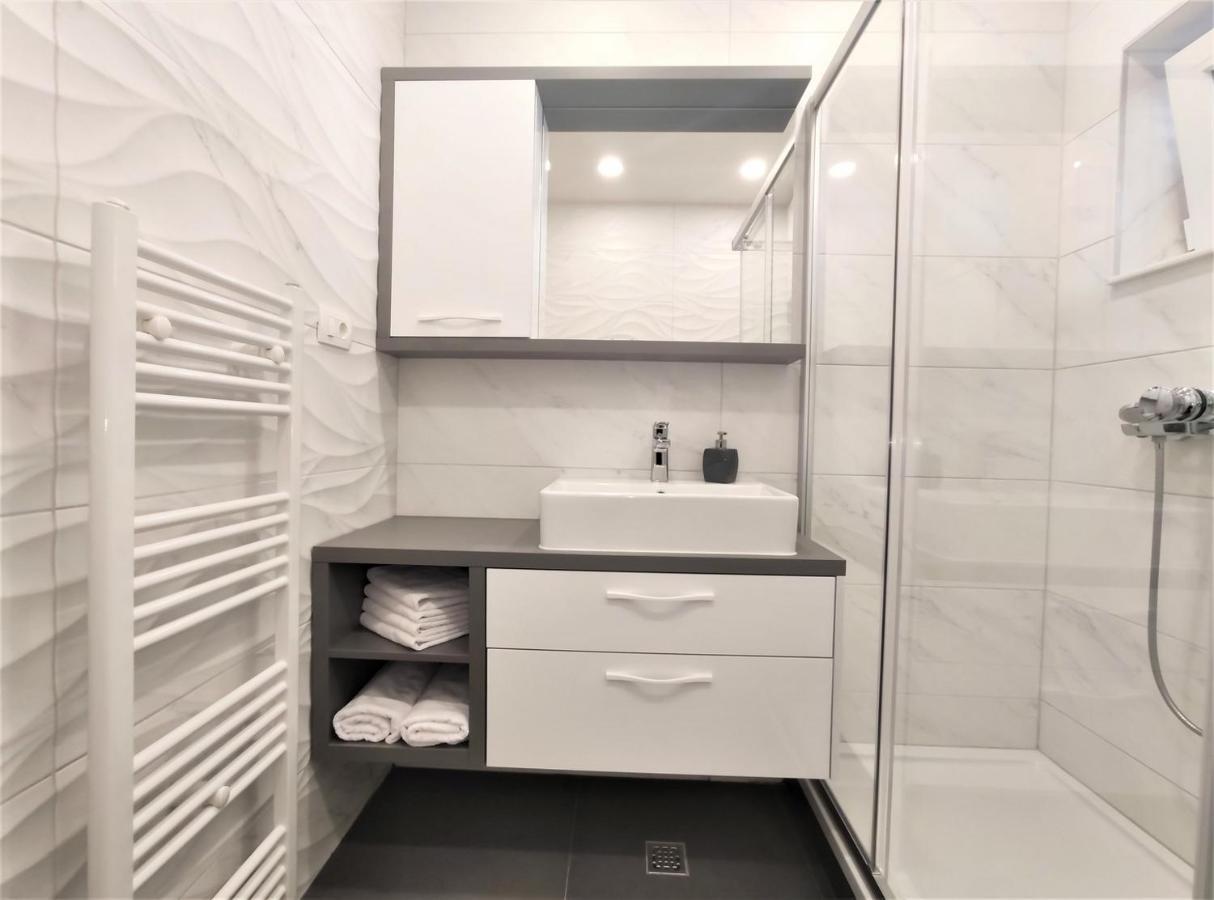 New Apartment Papillon Makarska Bagian luar foto